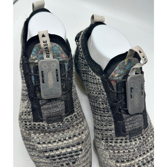 Nike VaporMax 2020 Flyknit Women's 7 Oreo Gray Black Running Shoes Sneakers - Picture 3 of 7